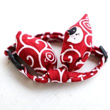 Load image into Gallery viewer, Cat Collar Bow Bowtie Cat Collar for Cats and Small Dogs Accessories Cat-Collar Kitten Pet Products Chihuahua Bow Tie Necklace